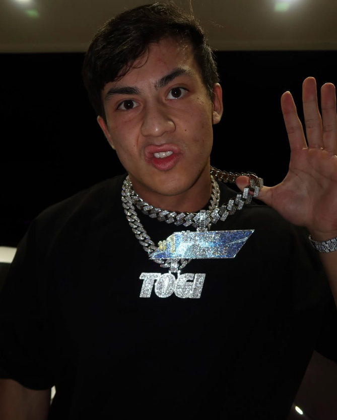 TOGSTER's diamond TOGI chain