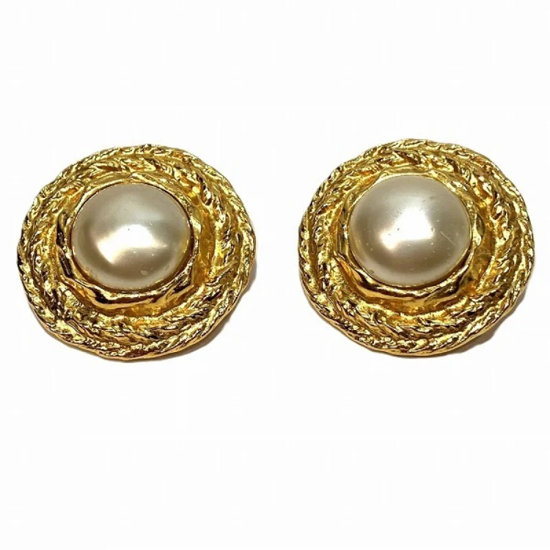 Drop Earrings for Evening Gown -Chanel  Off- Artificial ivory  Plating Clip Earrings (Pre-Owned)