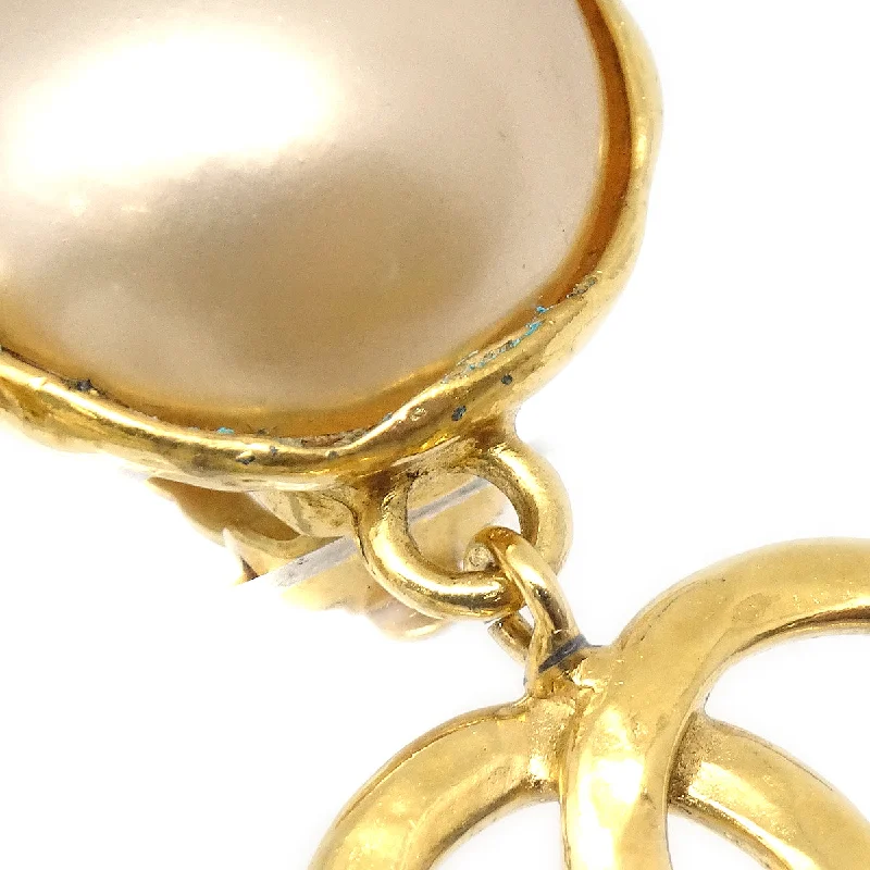 Drop Earrings for Graduation Day -Chanel 1995 Pearl Earrings Clip-On 95P