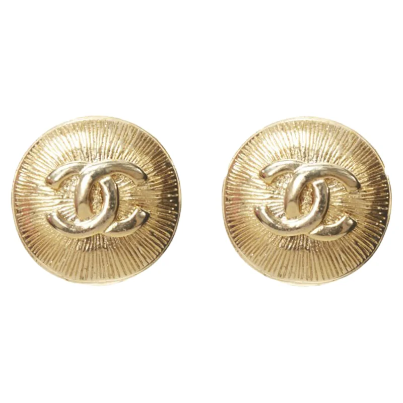 Drop Earrings for Beach Outfit -Chanel CC logo starburst clip on earrings