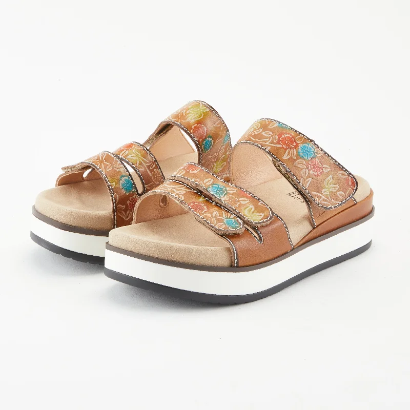 Trendy sandals for women with gladiator-inspired design and flat soles for chic wear-L'ARTISTE DEAREST SLIDE SANDALS