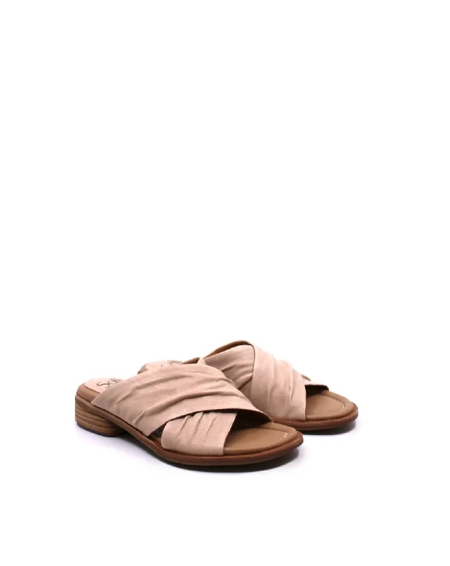 Comfortable sandals for men with mesh lining and slip-on convenience for comfort-Women's Fallon Sandals In Tapioca Grey