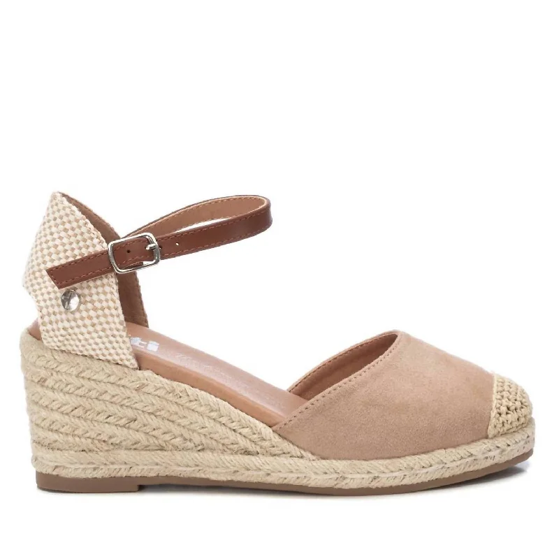 Boho-inspired sandals for women with braided straps and earthy tones-Women's Wedge Sandals In Beige